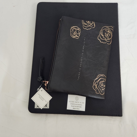 Oliver Smith and Co Note Pad Portfolio/Pouch Barnes and Noble - Picture 2 of 4